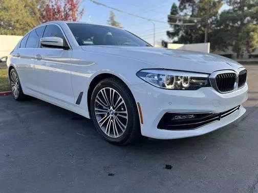 2018 BMW 5 Series 530i xDrive AWD photo