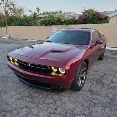 2018 Dodge Challenger SXT Plus RWD photo