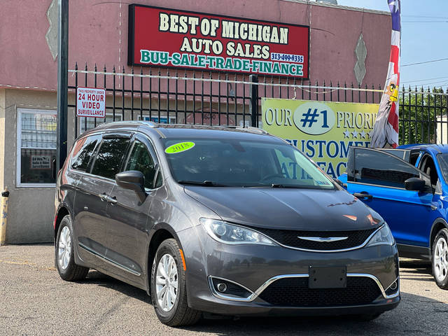 2018 Chrysler Pacifica Minivan Touring L FWD photo