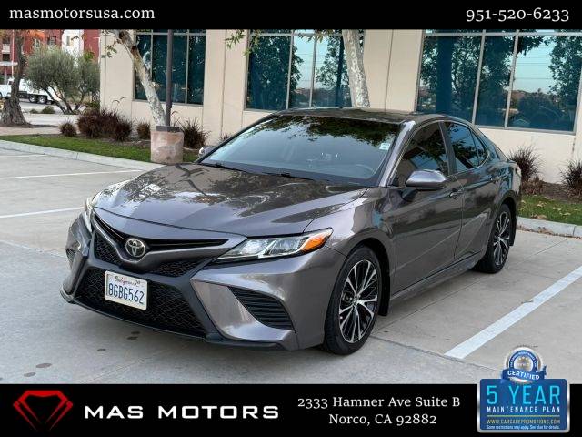 2018 Toyota Camry SE FWD photo