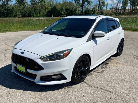 2018 Ford Focus ST FWD photo