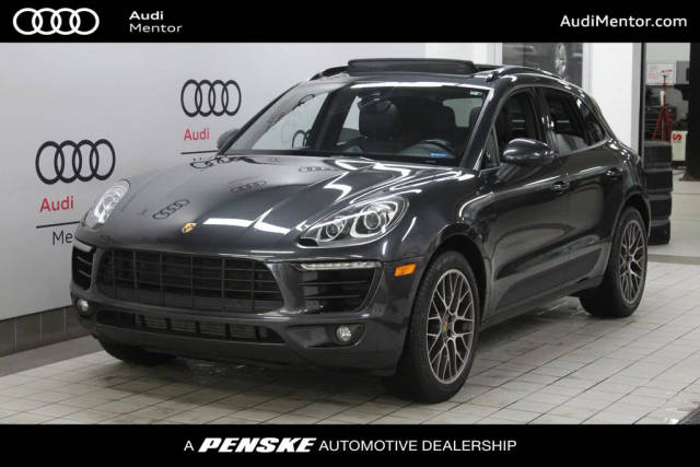 2018 Porsche Macan  AWD photo