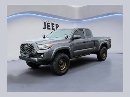 2017 Toyota Tacoma SR5 4WD photo