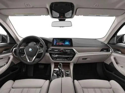 2018 BMW 5 Series 530i RWD photo