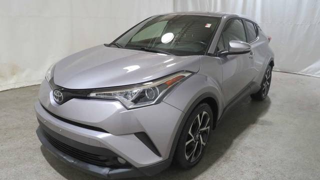 2018 Toyota C-HR XLE Premium FWD photo