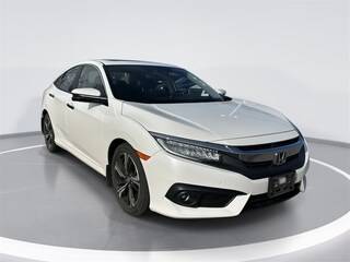 2018 Honda Civic Touring FWD photo