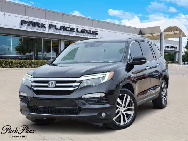 2018 Honda Pilot Touring FWD photo