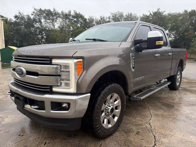 2018 Ford F-250 Super Duty LARIAT 4WD photo