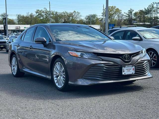 2018 Toyota Camry XLE FWD photo