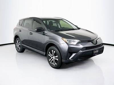 2018 Toyota RAV4 LE FWD photo