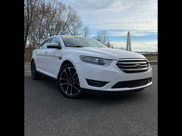 2018 Ford Taurus SEL FWD photo