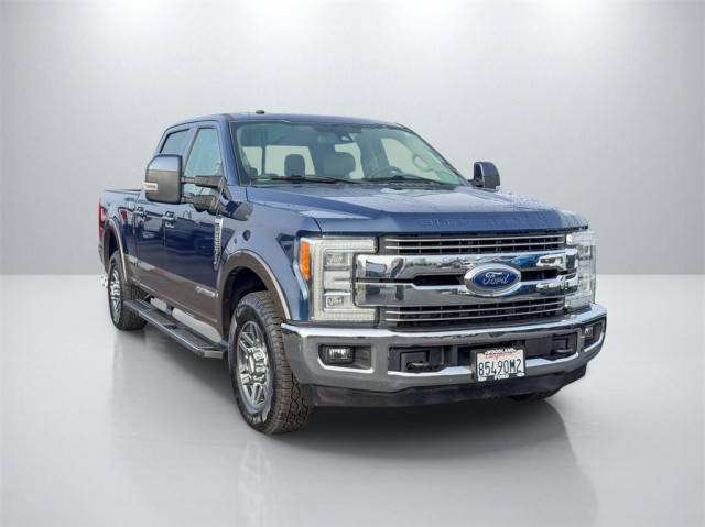 2018 Ford F-250 Super Duty LARIAT RWD photo