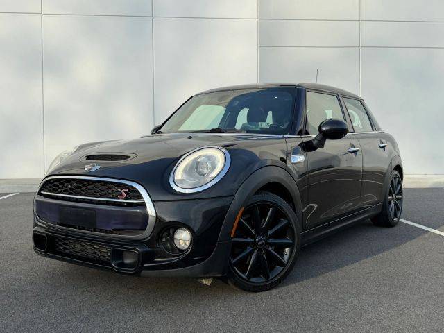 2015 MINI Hardtop 4 Door S FWD photo