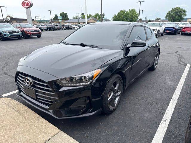 2019 Hyundai Veloster 2.0 FWD photo