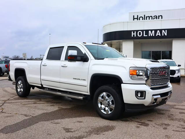 2019 GMC Sierra 3500HD Denali 4WD photo