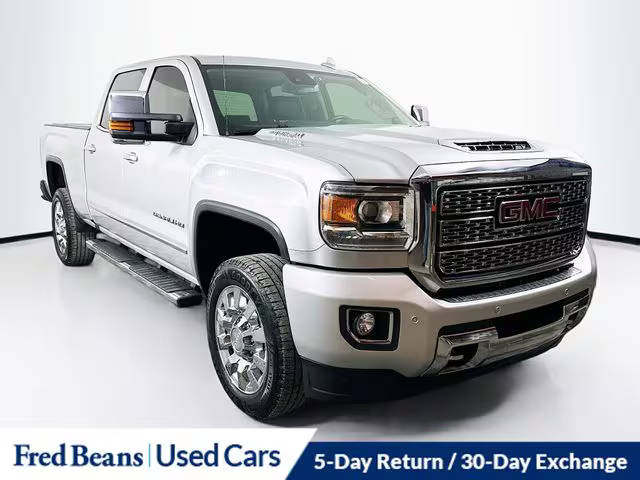 2019 GMC Sierra 2500HD Denali 4WD photo