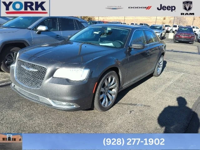 2018 Chrysler 300 Touring L RWD photo