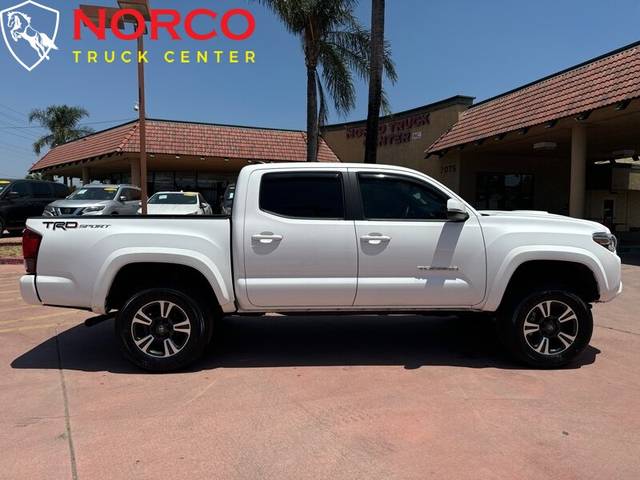 2018 Toyota Tacoma TRD Sport RWD photo