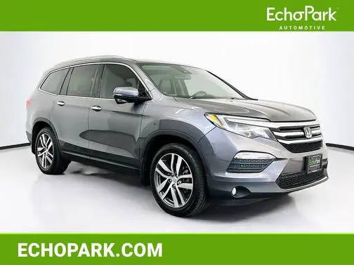 2018 Honda Pilot Touring AWD photo