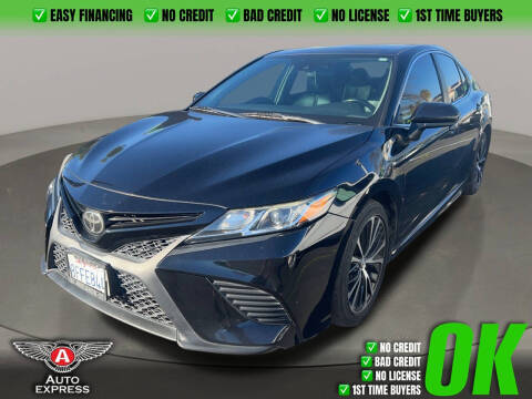 2018 Toyota Camry SE FWD photo