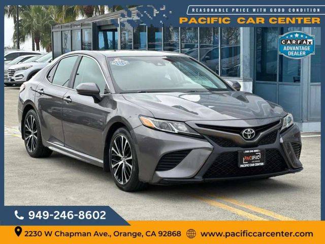 2018 Toyota Camry SE FWD photo