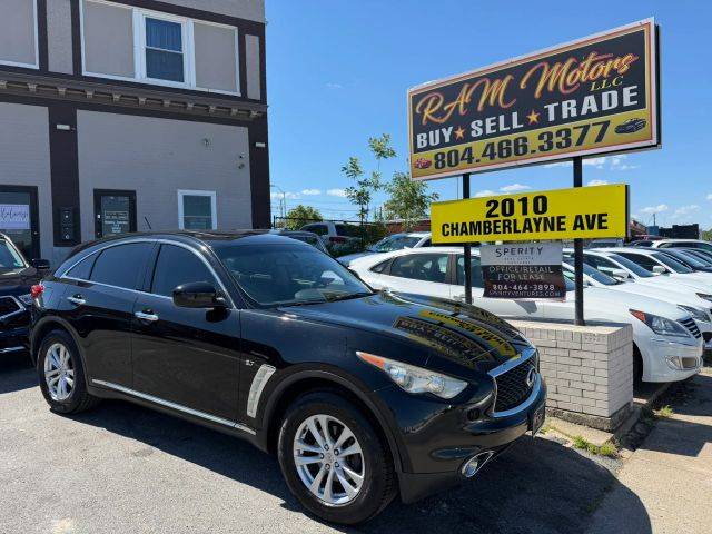2017 Infiniti QX70  AWD photo