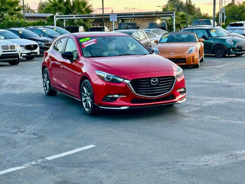 2018 Mazda 3 Grand Touring FWD photo