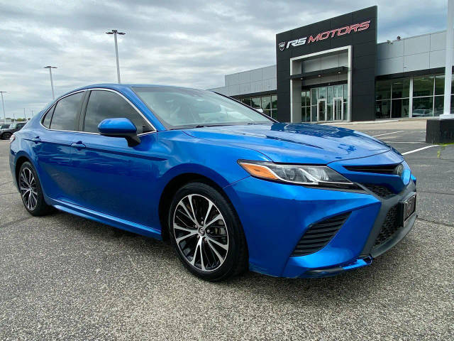 2018 Toyota Camry SE FWD photo