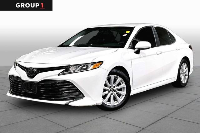 2018 Toyota Camry LE FWD photo