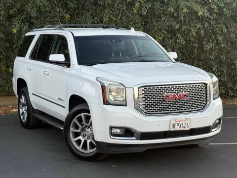 2017 GMC Yukon Denali RWD photo
