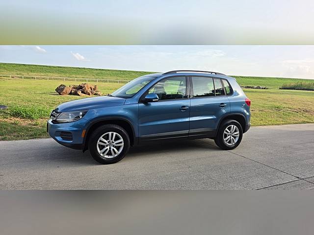 2017 Volkswagen Tiguan S AWD photo