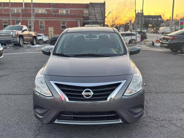 2017 Nissan Versa SV FWD photo