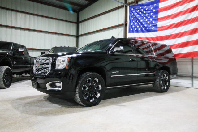 2018 GMC Yukon XL Denali 4WD photo