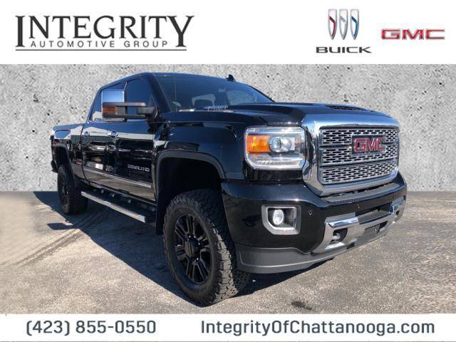 2019 GMC Sierra 2500HD Denali 4WD photo