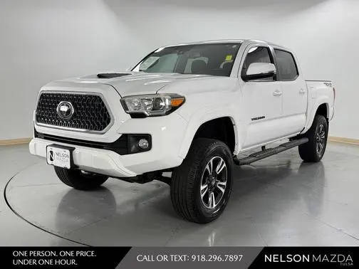 2018 Toyota Tacoma TRD Sport 4WD photo