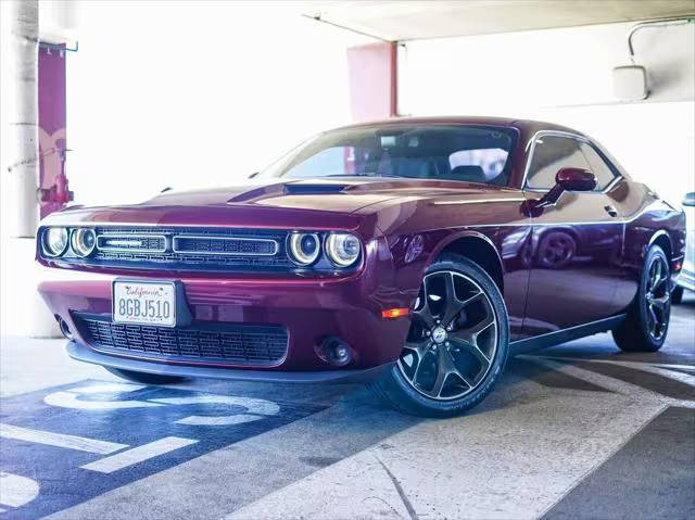 2018 Dodge Challenger SXT Plus RWD photo