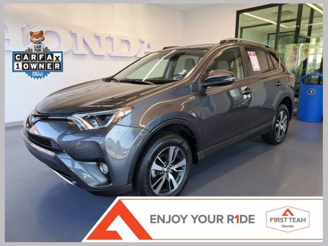 2018 Toyota RAV4 XLE AWD photo