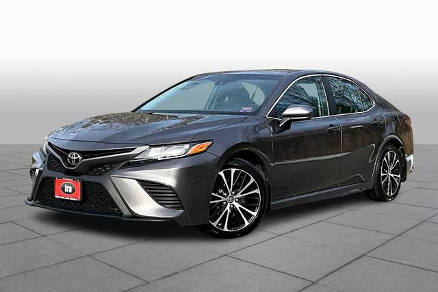 2018 Toyota Camry SE FWD photo