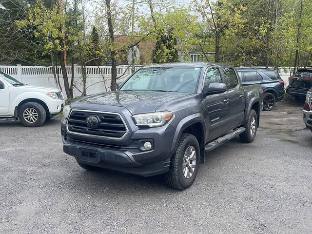 2018 Toyota Tacoma SR5 4WD photo