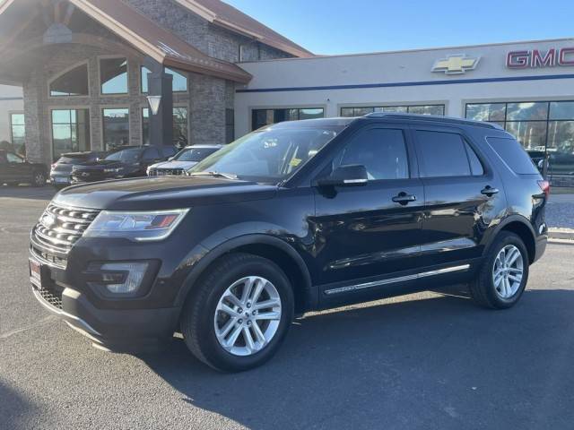 2017 Ford Explorer XLT FWD photo