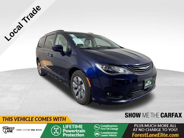 2018 Chrysler Pacifica Minivan Hybrid Limited FWD photo