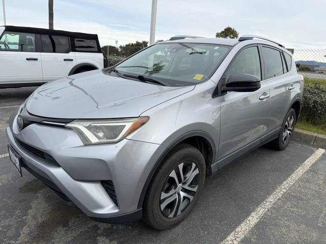 2018 Toyota RAV4 LE FWD photo