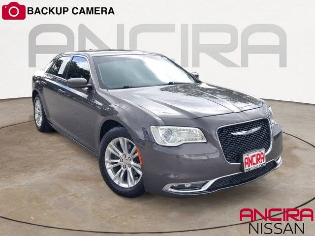 2018 Chrysler 300 Touring RWD photo