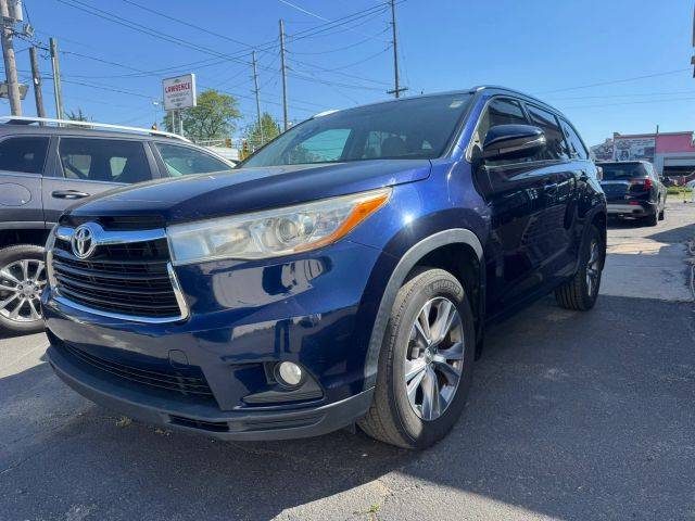 2015 Toyota Highlander XLE AWD photo