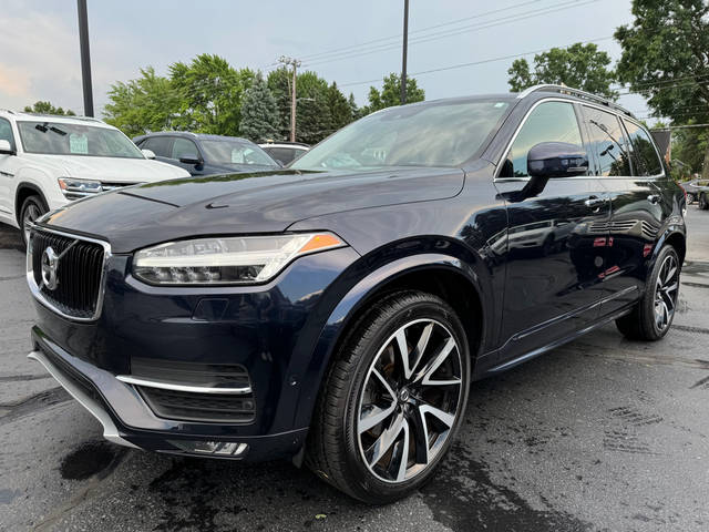 2019 Volvo XC90 Momentum AWD photo