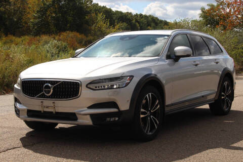 2018 Volvo V90 Cross Country  AWD photo