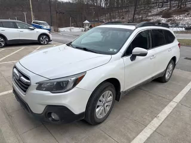 2018 Subaru Outback Premium AWD photo