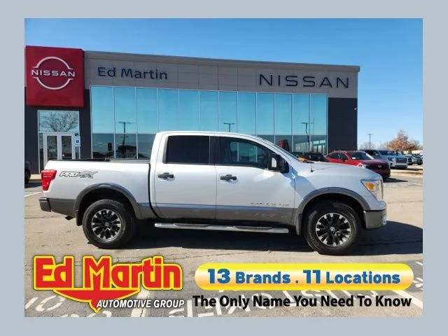 2018 Nissan Titan PRO-4X 4WD photo