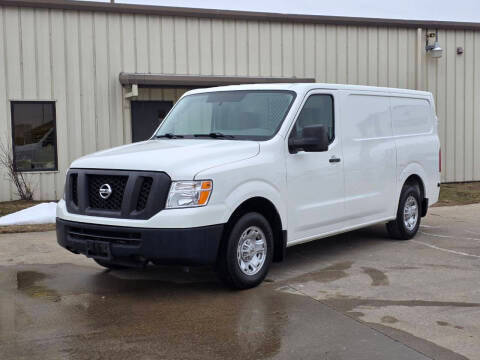 2018 Nissan NV Cargo SV RWD photo