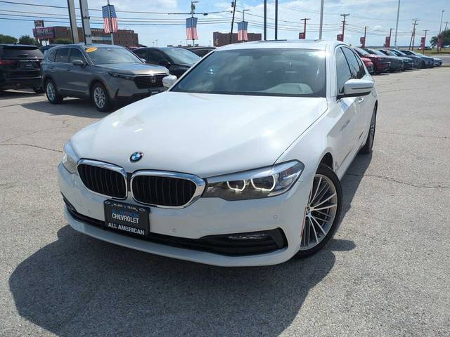 2018 BMW 5 Series 530i RWD photo